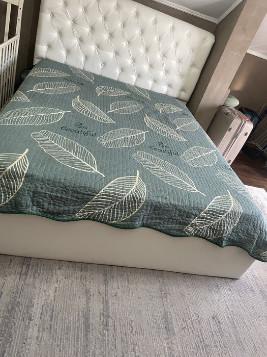 Кровать двухспальная