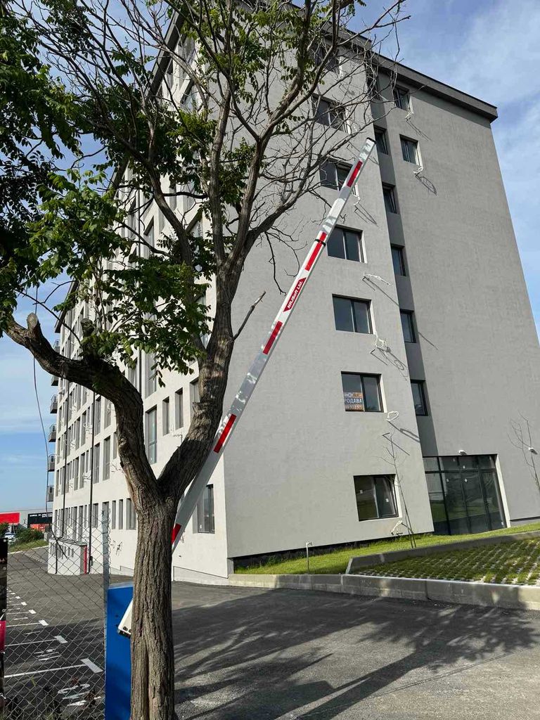 Дава се под наем Гараж / Паркомясто в Варна, Възраждане 1 - 10 кв.м за 30.6 € - Снимка #1