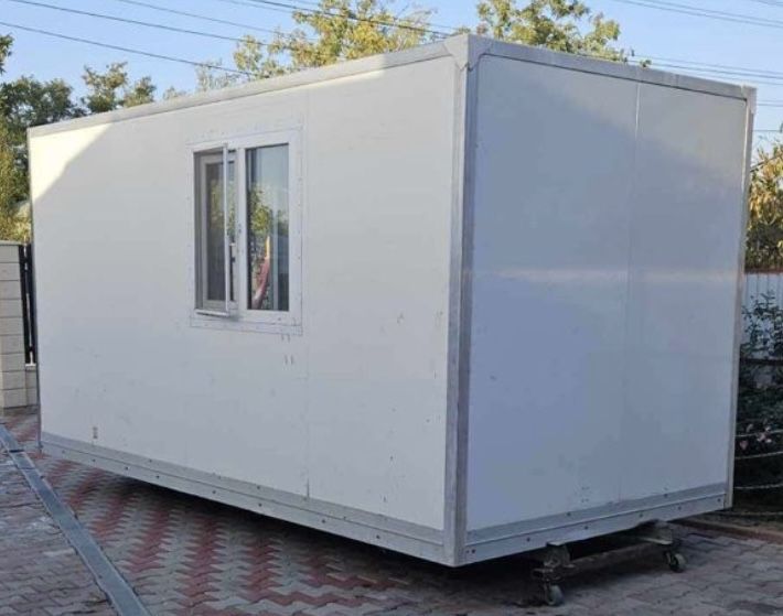 Vand container 4.35x2.25