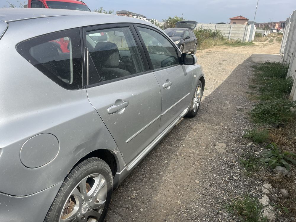 Dezmembrez Mazda 3 2.0  benzina  2004-2008!