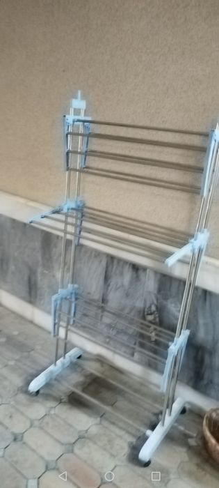 Срочно продаётся Сушилка для белья многоуровневая на колёсиках