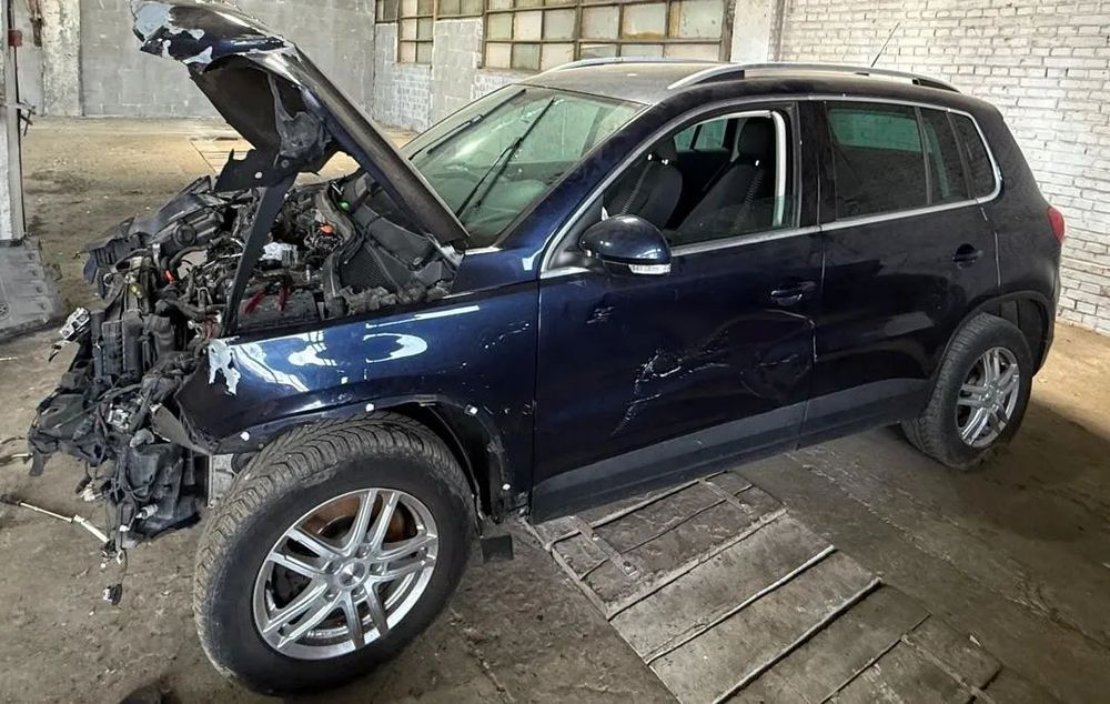 Bara spoiler spate Vw Tiguan 5N 2010