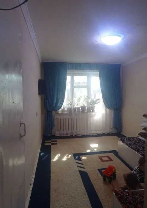 Арзон нархда 2 хонали квартира 3 каватда сотилади Конечка