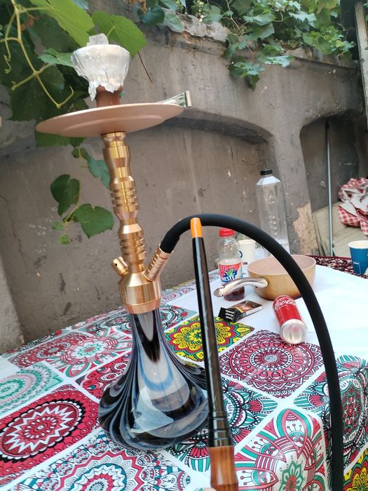 Doua narghilele aproape ne folosite