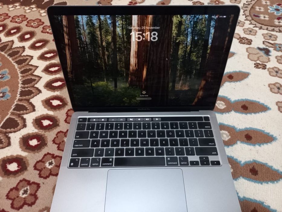 Macbook pro m2 13”  очень шустрый