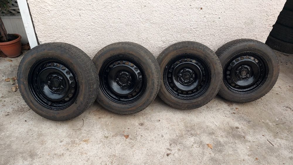 4 Jante tablă pe 15" 5 x 112 echipate cauciucuri iarnă