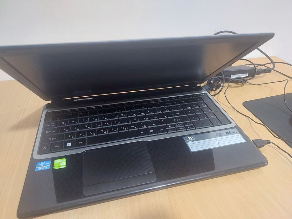 Noutbok sotiladi zaryad 3 soat kovrik mishka sumka bonusga beriladi ..