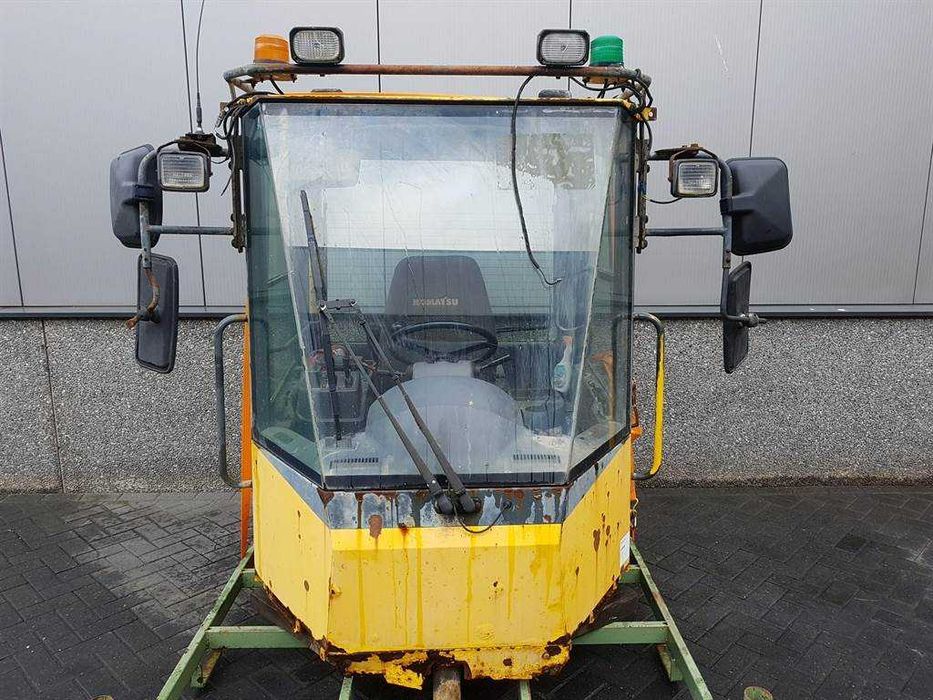 Cabina utilaj Komatsu WA320-5H - Piese de schimb Komatsu