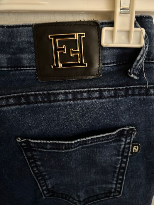 Дънки FENDI размер 27