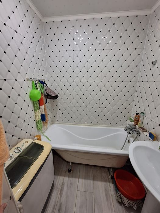 Продаётся 2 комн на Строителе 18млн