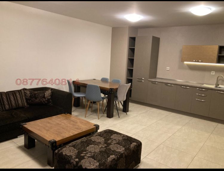 Дава се под наем Двустаен апартамент в Стара Загора, Център - 100 кв.м за 350 € - Снимка #3