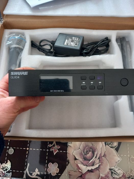 Microfon fără fir QLXD4 BETA 58A clonă