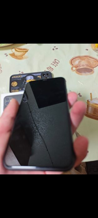 Продается айфон 11