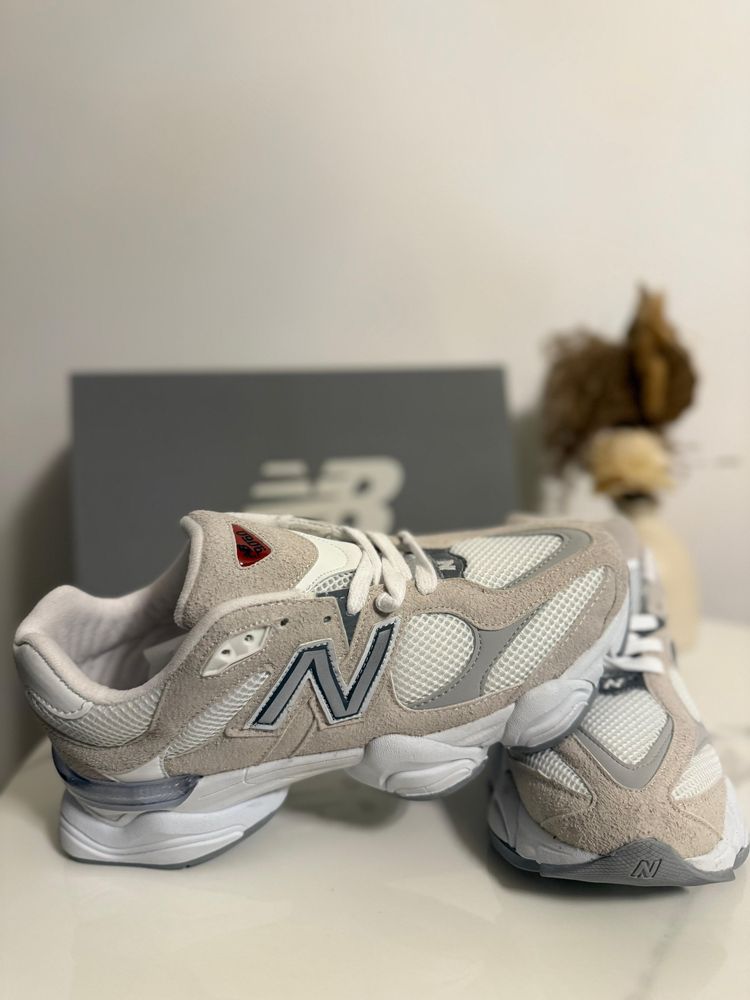 Adidasi New Balance 9060