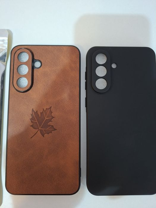 2 huse pentru Samsung A56 noi. Pretul este pentru amandoua