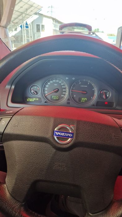 Volvo XC90 - 2.4 diesel, 2006, 7 locuri, 2 chei