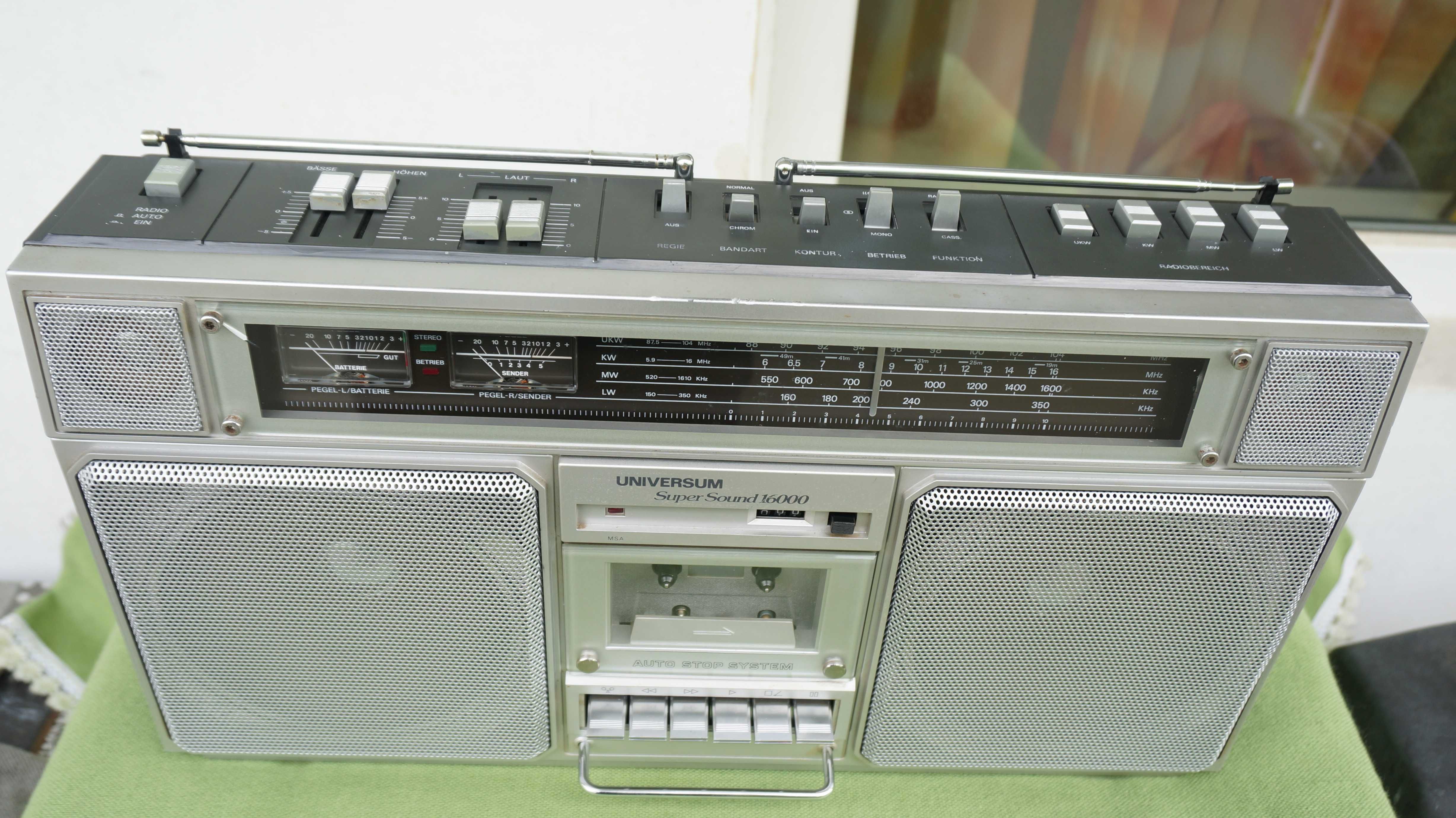 Radio casetofon boombox Universum CTR 2605 supersound 16000