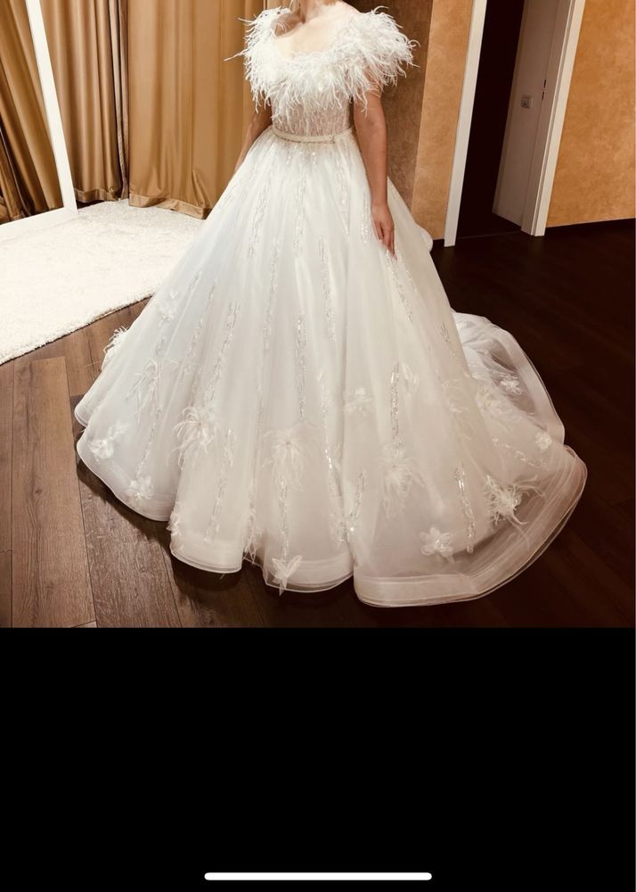 Rochie de mireasa tip printesa
