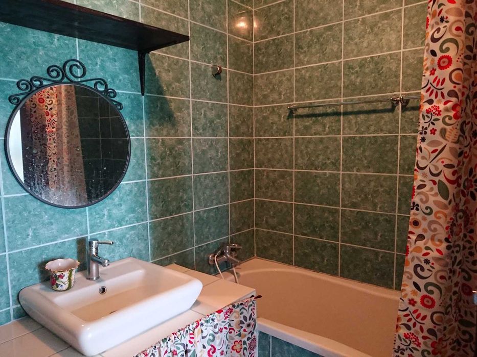 Închiriez/vând garsonieră MARE în Cosmopolis