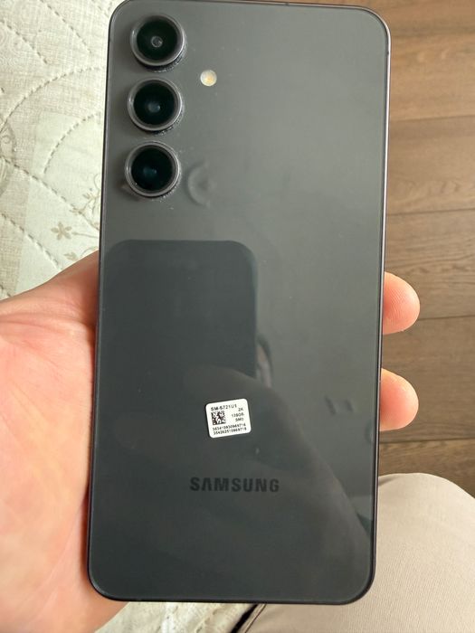 Продавам Samsung Galaxy S24 FE 128GB Graphite