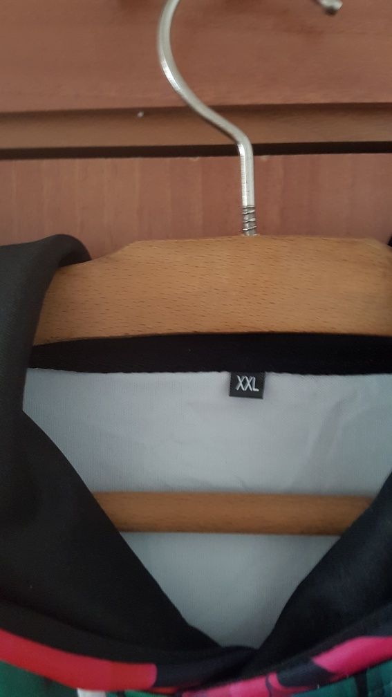 Мъжки суйчер размер XXL.