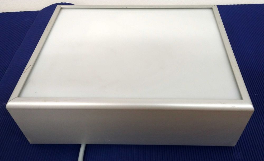 Vizualizator de Diapozitive sau filme radiografice