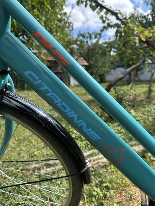 Bicicleta aproape noua