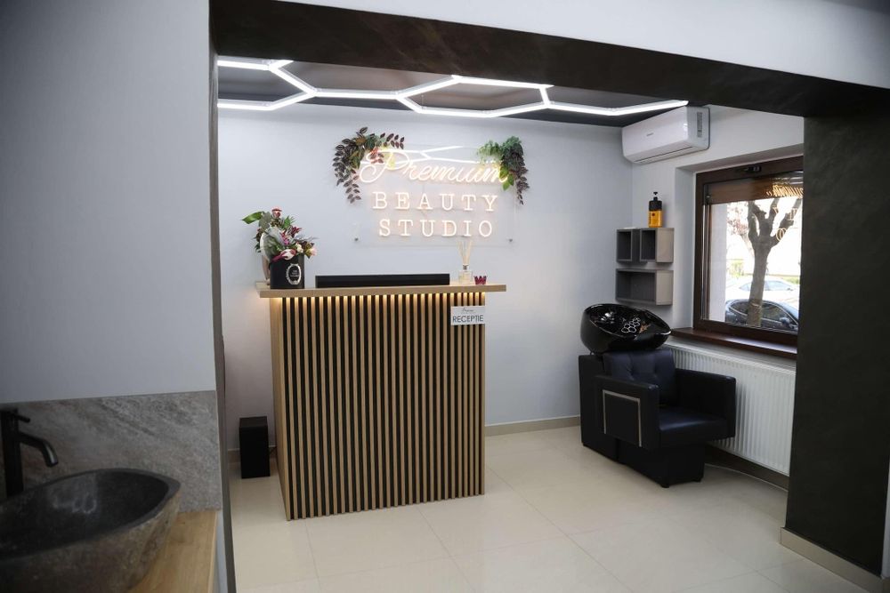 Salon de înfrumusețare închiriază posturi