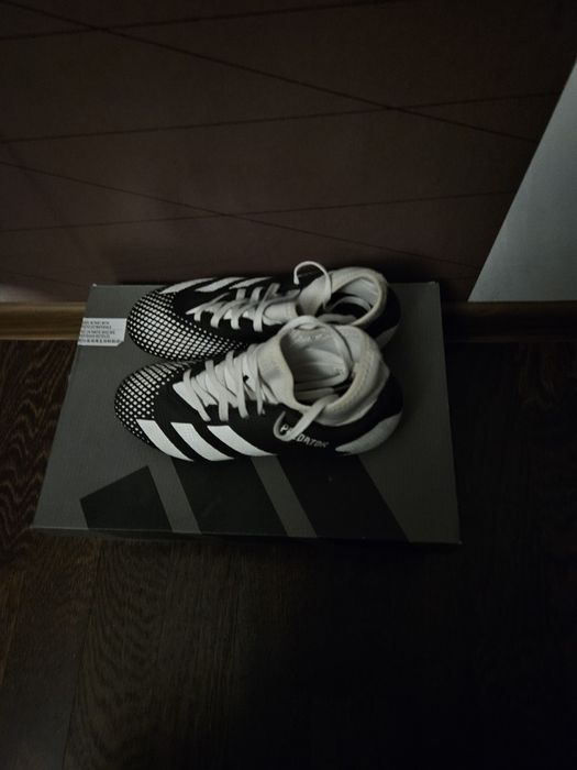 Ghete de fotbal Predator marime: 35 cu crampoane mari