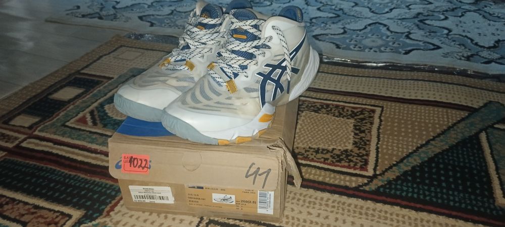 Волейболные асиксы