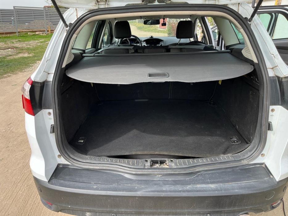 Ford Focus 2012 , masina este in stare buna , nu are probleme tehnice