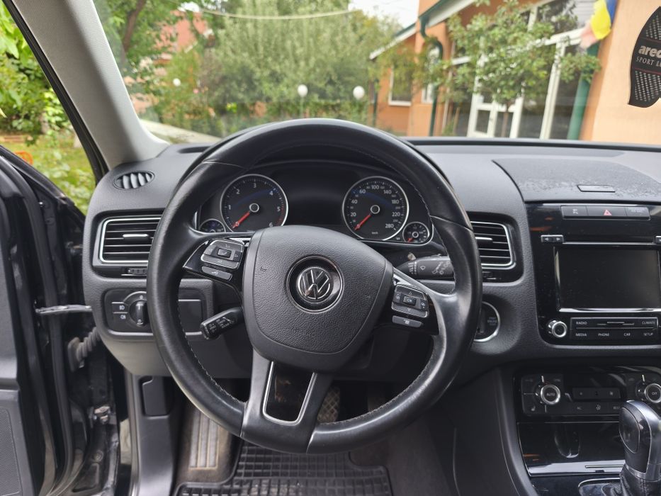 Vamd VW Touareg An 2014 Impecabil Unic Proprietar de Noua