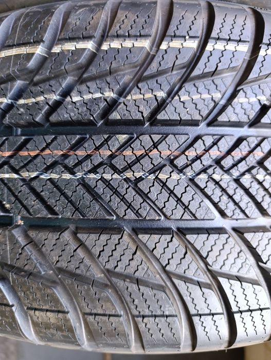 Anvelope de iarnă noi 225 60 17 Bridgestone dot 2021