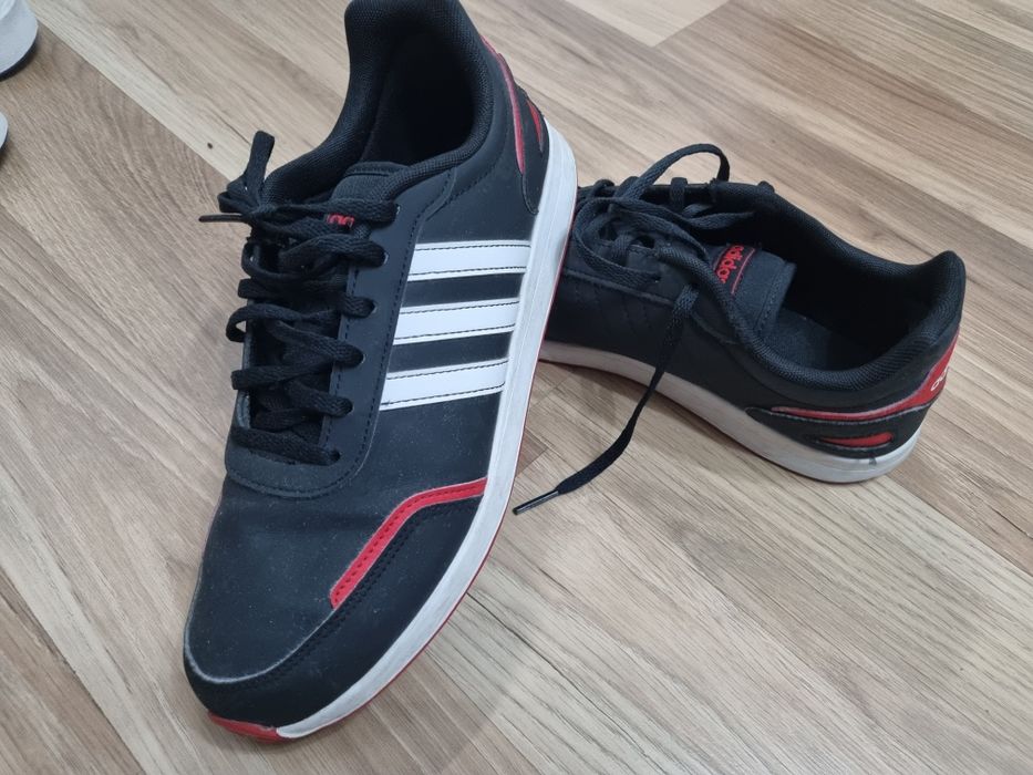 Adidasi Adidas nr 40