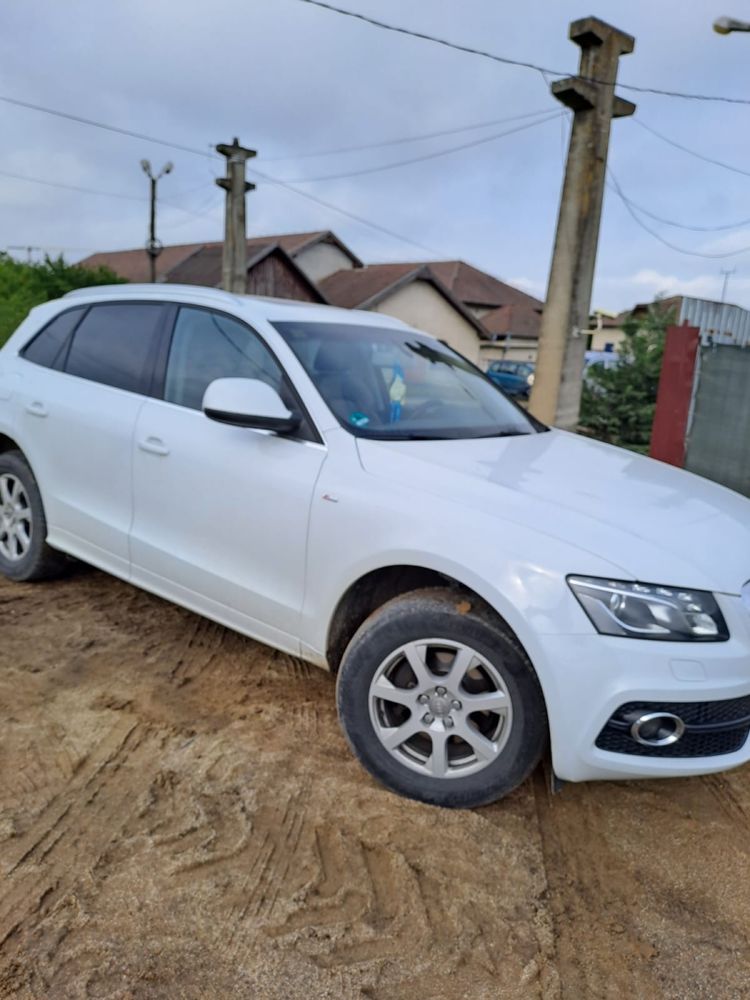 AUDI Q5 S-line in stare perfecta, cumparata de 7 luni. Preț neg