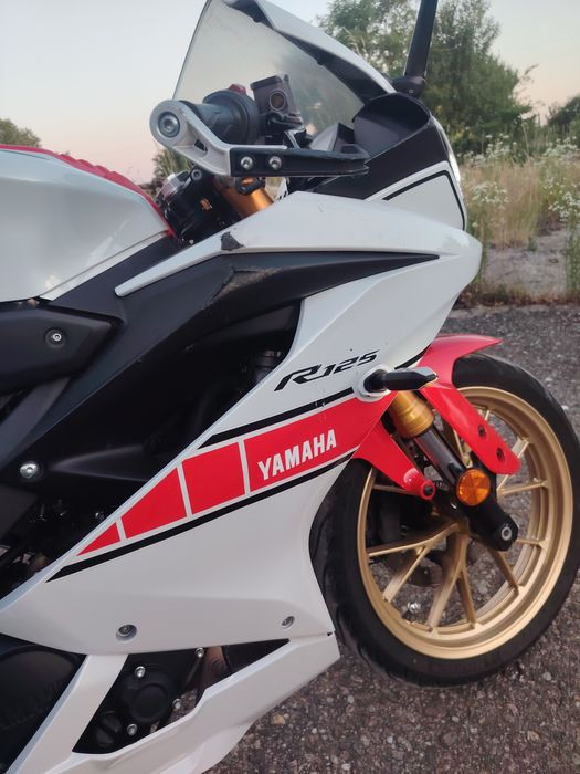 Yamaha YZF 125 (CBR 125)