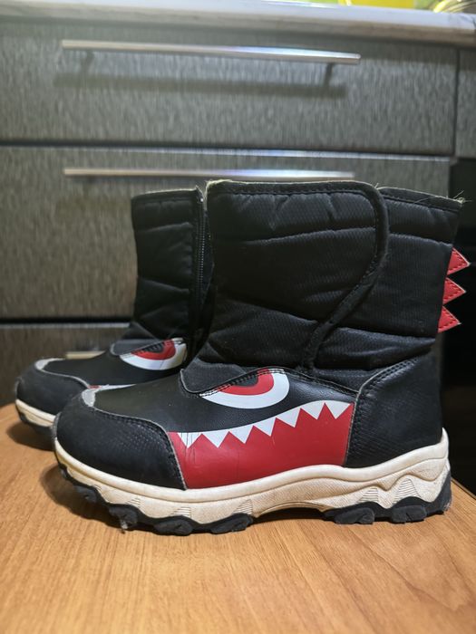 Продам весенние сапожки на мальчика