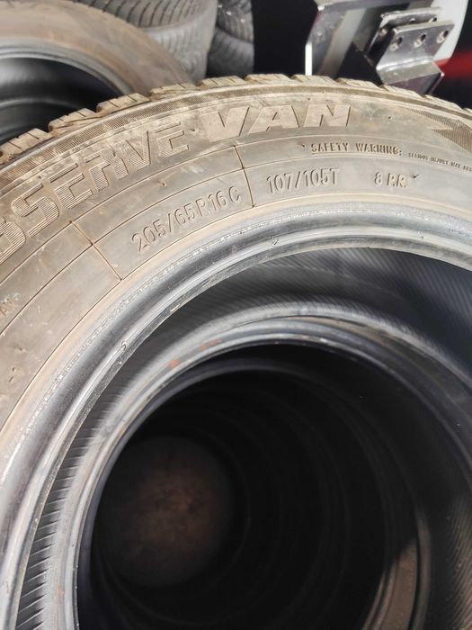 4бр.зимни гуми 205/65/16C Toyo