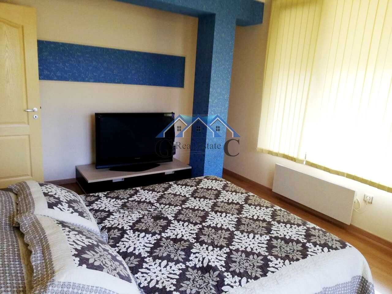 Къща 200м2,  двор 638м2, Морска панорама, Св.Св.Константин и Елена