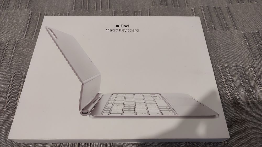 apple ipad magic keyboard model a2965 mwr03fa noua sigilata