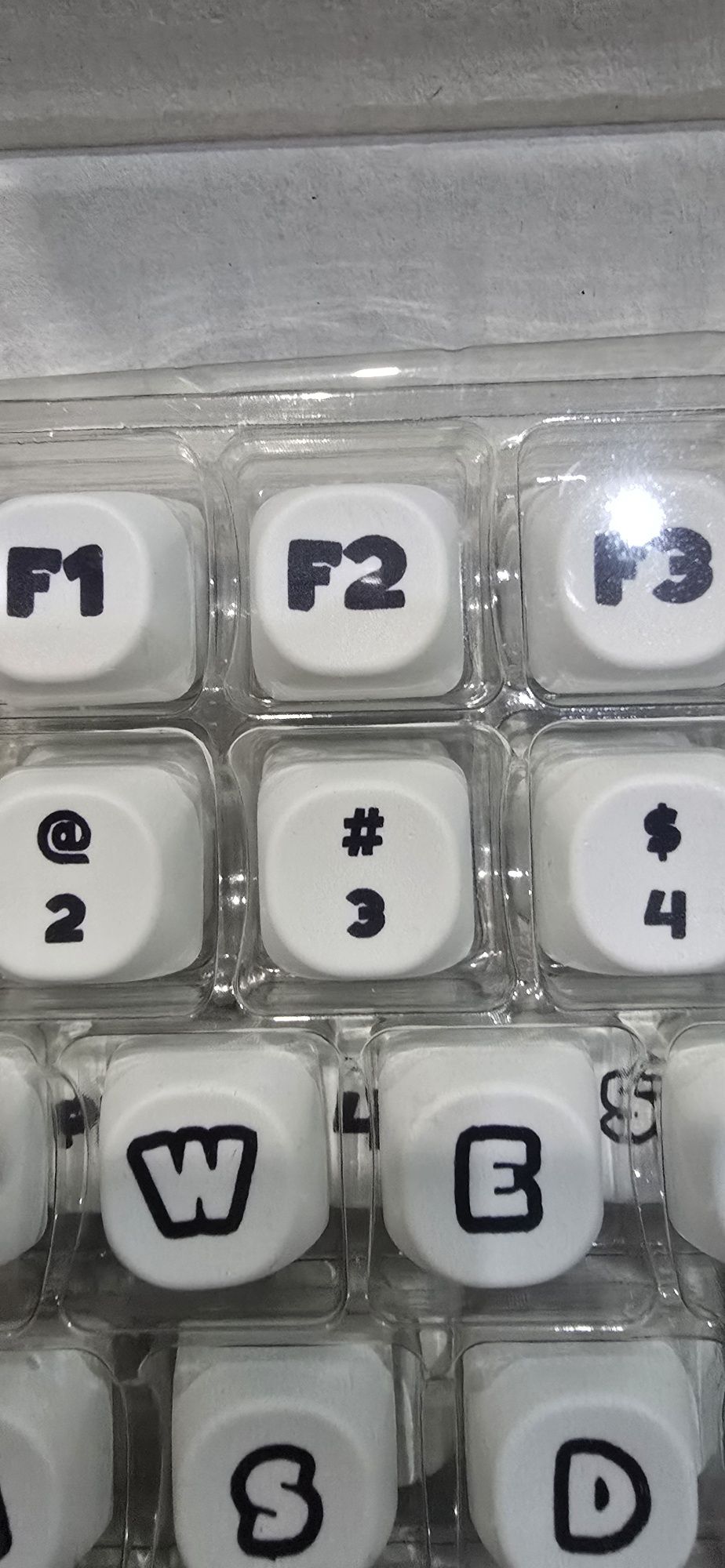 Капачки за клавиатура с котки и кученца с бонус копчета (keycaps)