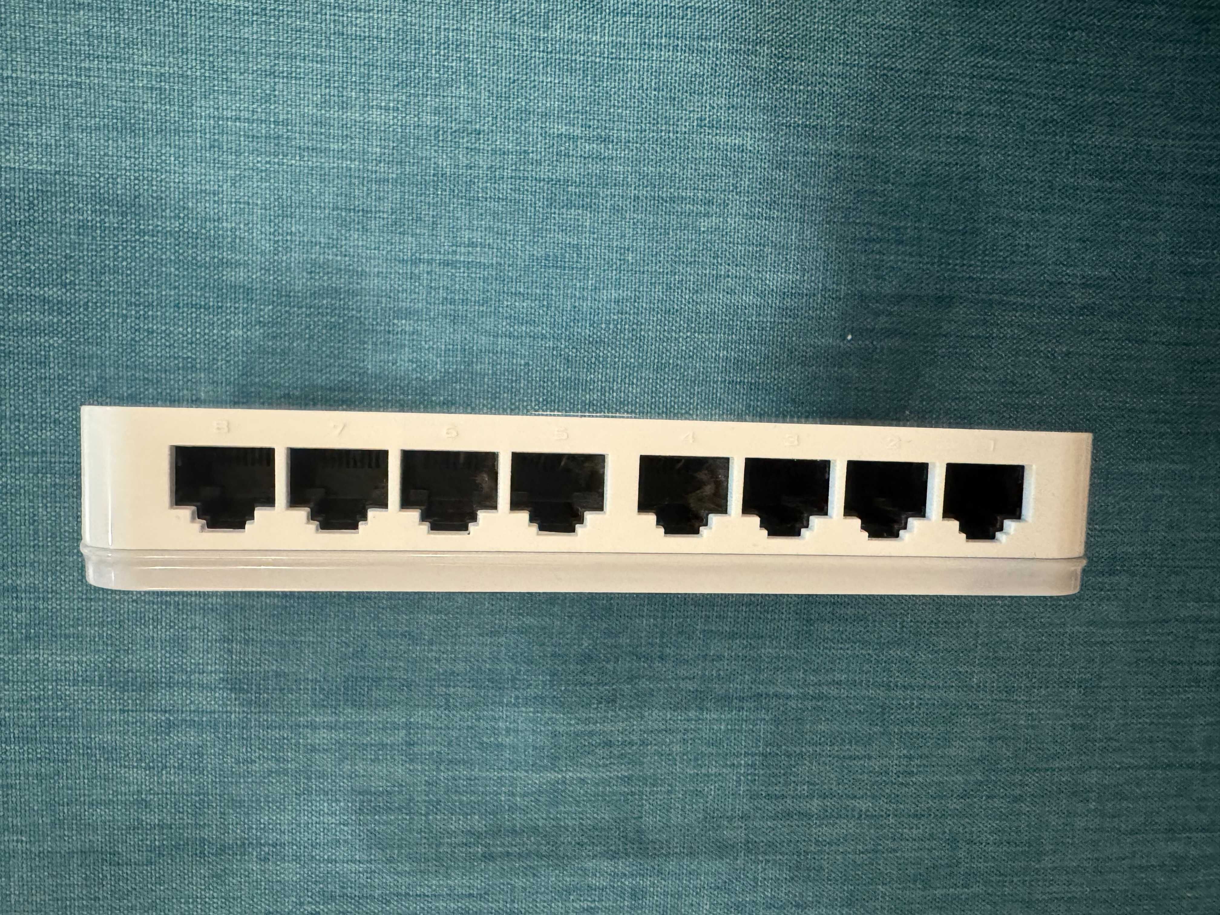 D-Link switch GO-SW-8E 8-port 100 mbps / Длинк суич 8-портов 100 мбпс
