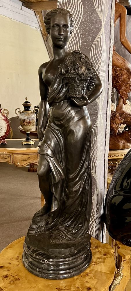 Statuetă Bronz *** vintage / antic / retro ***