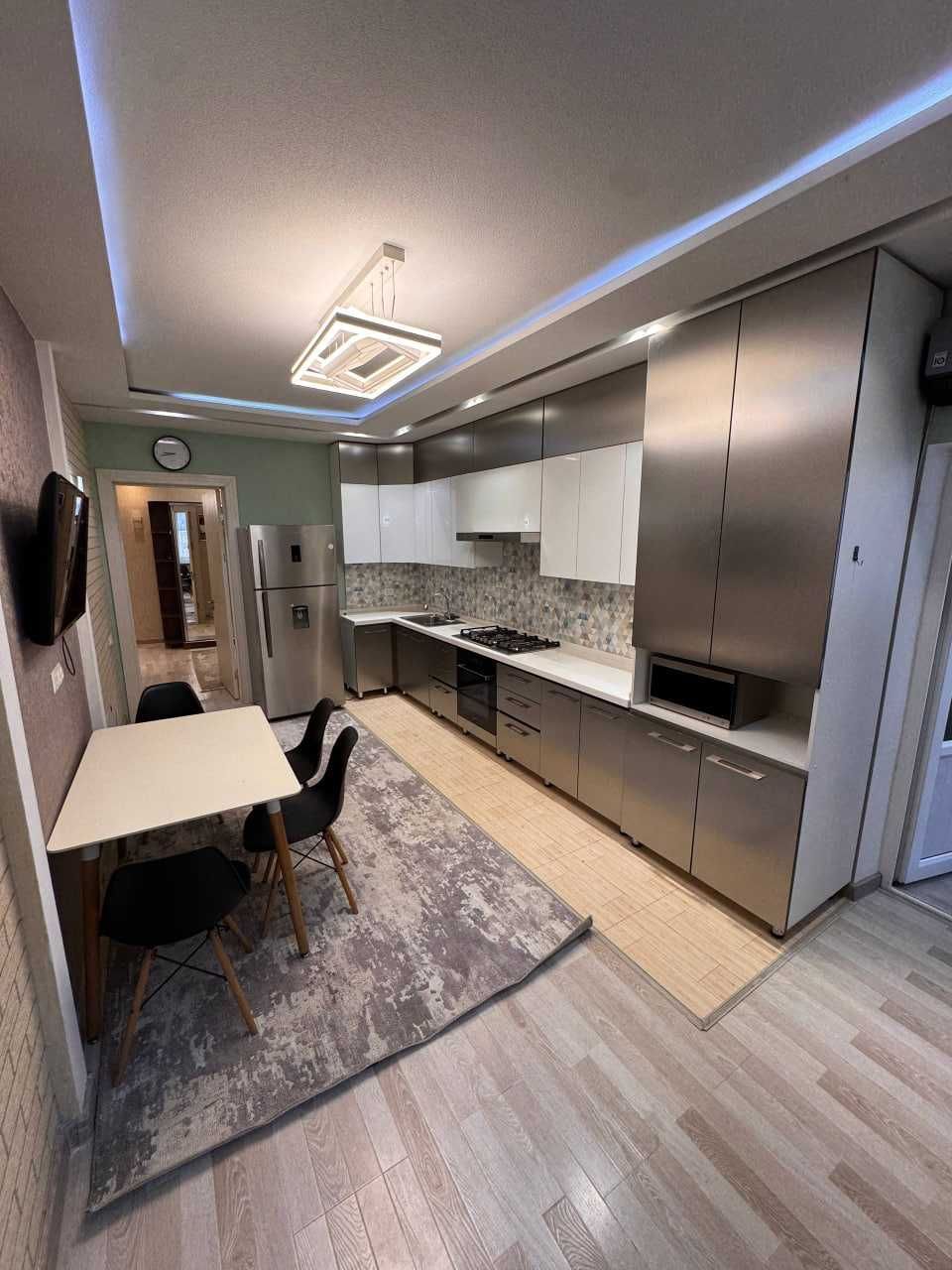 Квартира 4 комнаты, 136 м², евро-люкс, с мебелью, Мирзо-Улугбек`