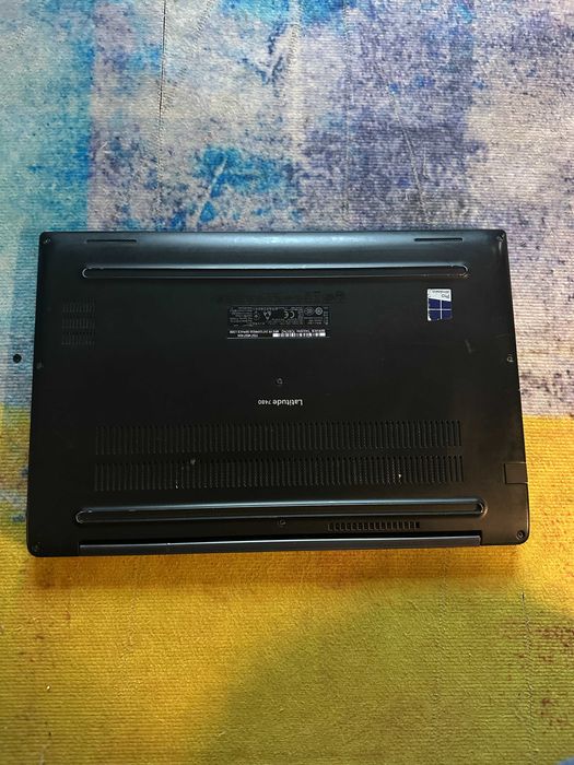 laptop latitude Dell 7480, core i7 gen 7, 4 gb ddr4, ssd 240 gb
