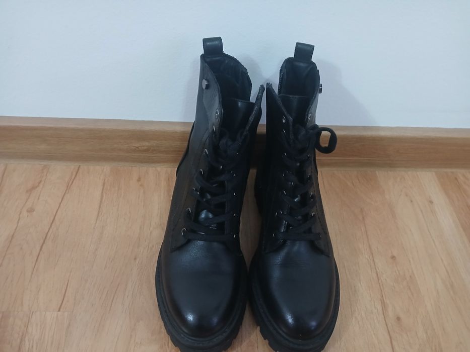 Ghete piele dama mărimea 37,noi