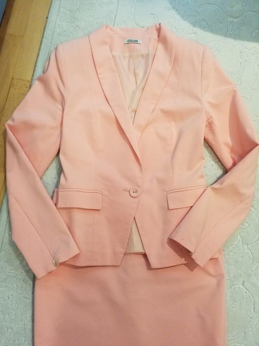 Costum Atellier marime 38.