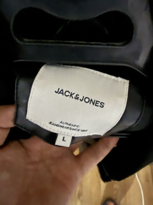 Продается Кожанка, в хорошем состоянии, L размер