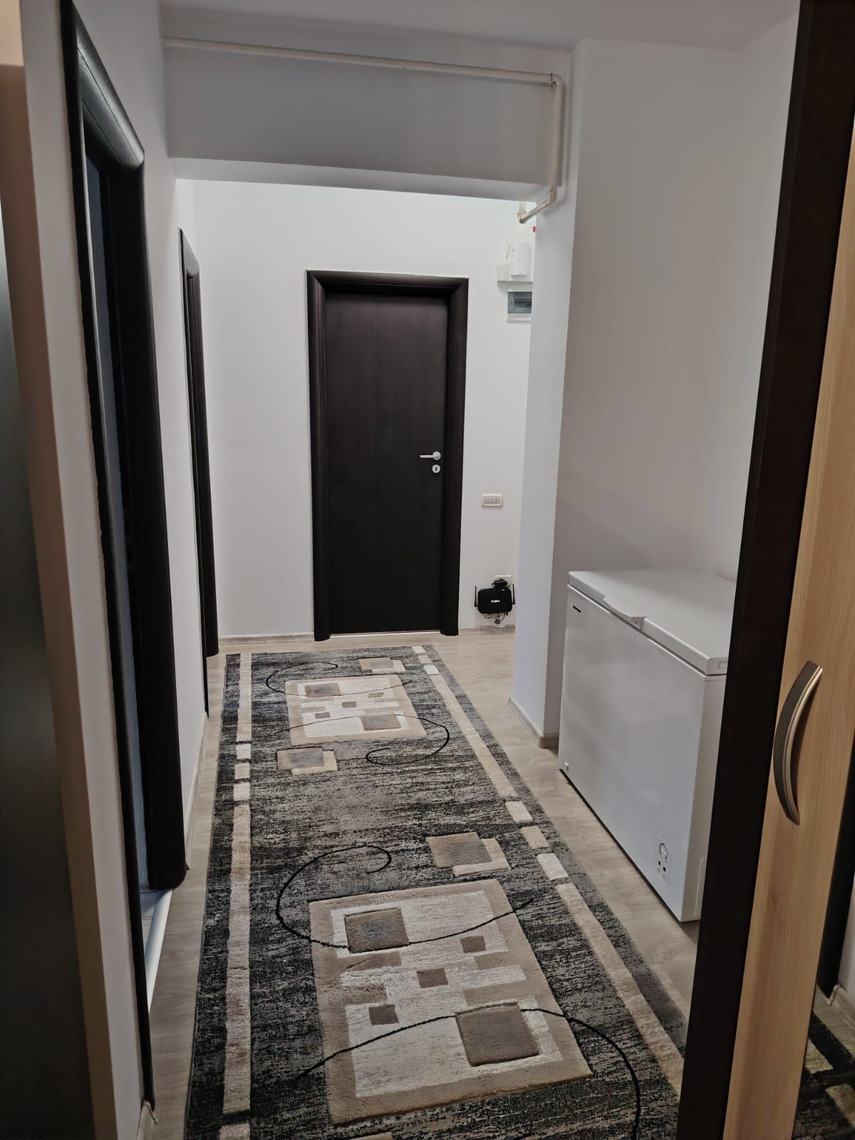 Închiriez apartament 2 camere