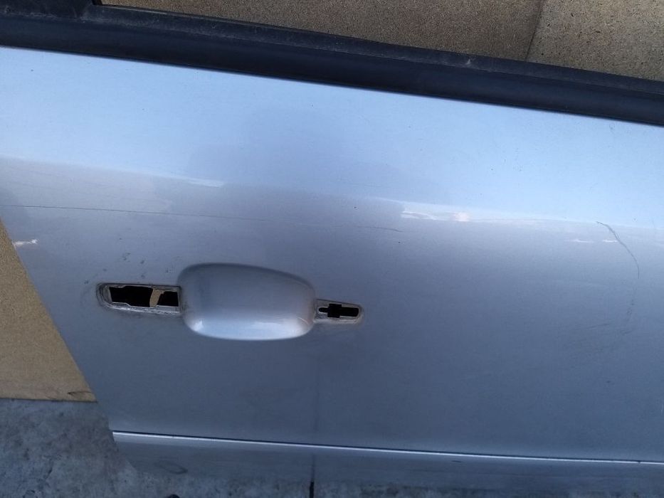 Usa portiera dreapta fata opel zafira b